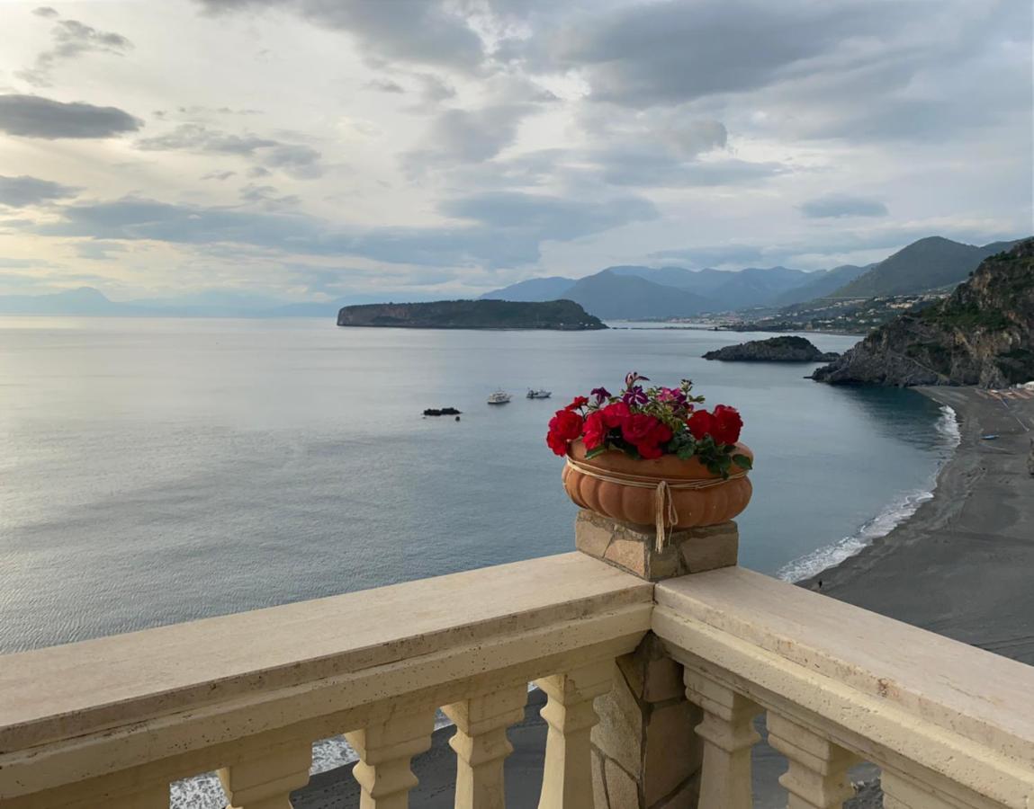 B&B Villa La Petra San Nicola Arcella Exteriör bild